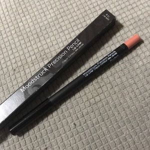Younique lip liner - Prudent